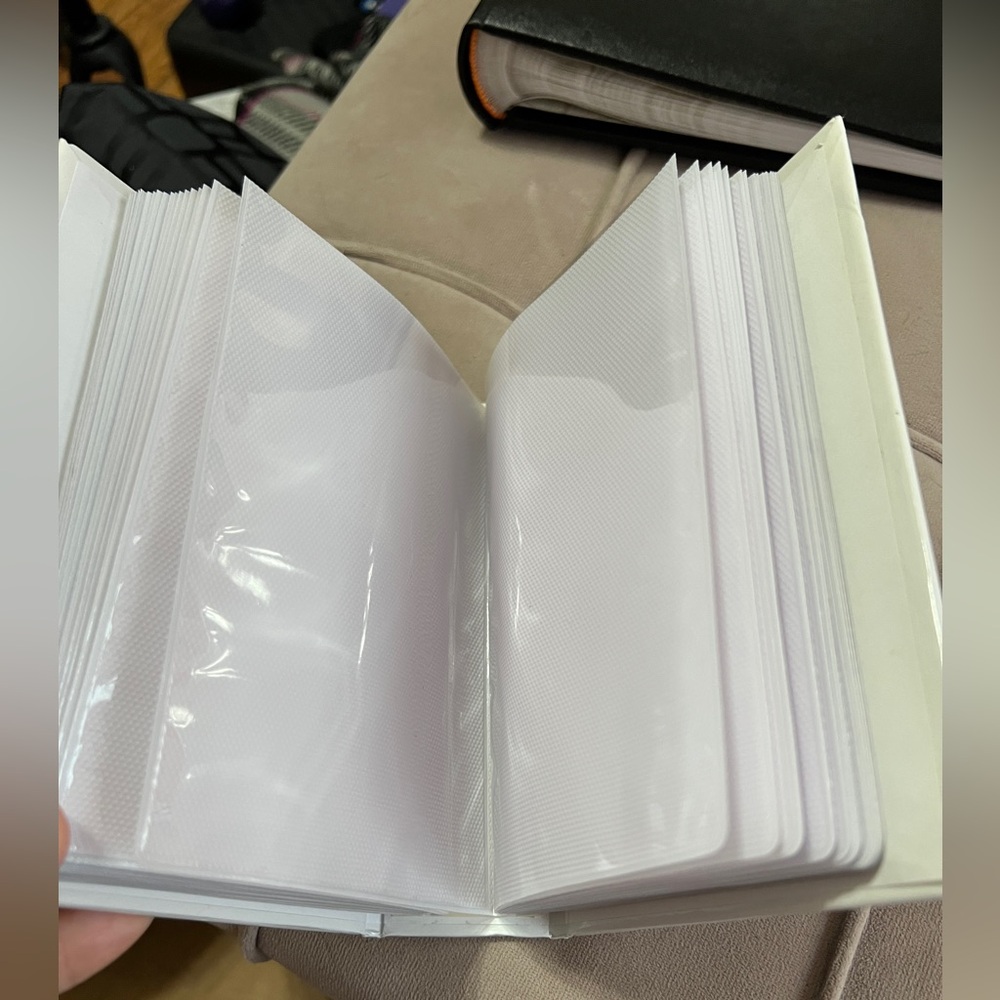 New York Themed Photo Album - White - Picture 4 of 4